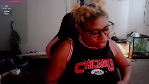 lexi love online show from October 6, 4:26 pm