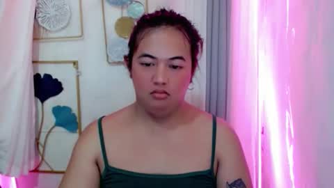 Snapshot of sugarbelle_ chatting on May 1, 9:03 am belle online show from May 1, 9:03 am