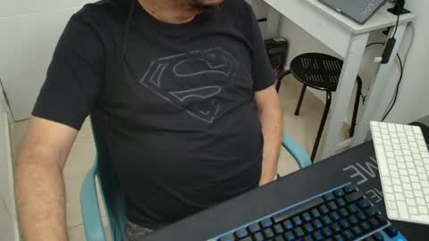 Johnny online show from April 7, 12:05 pm