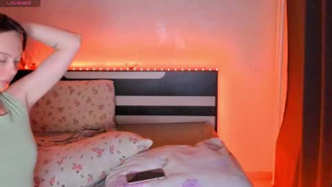 Snapshot of sugarsin_ chatting on July 19, 8:01 pm Lola online show from July 19, 8:01 pm