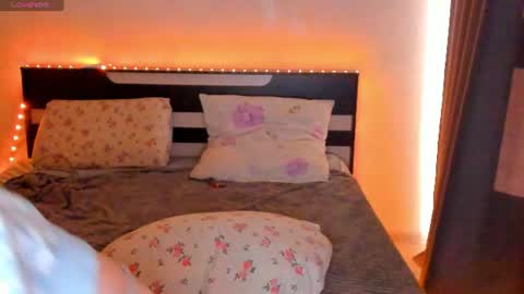 Snapshot of sugarsin_ chatting on August 8, 1:02 pm Lola online show from August 8, 1:02 pm