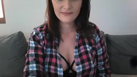 Snapshot of sugaryasmin chatting on December 14, 10:34 am SugarYas online show from December 14, 10:34 am