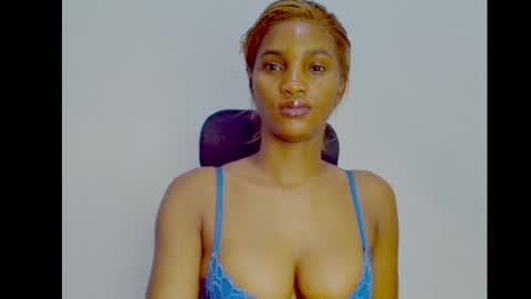 Snapshot of sugax_cuntwetxx chatting on September 19, 12:28 pm Ivy online show from September 19, 12:28 pm