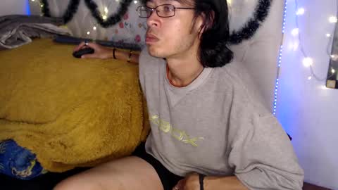 Snapshot of suggabrown_ chatting on January 5, 4:04 am suggabrown_ online show from January 5, 4:04 am