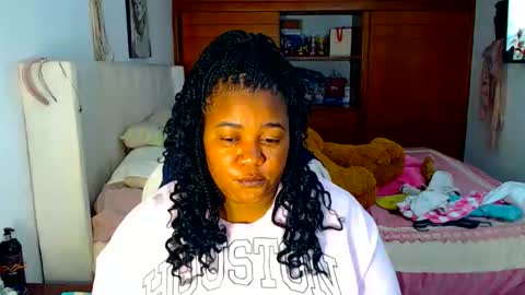 Cami   Back in 2 hours online show from April 21, 5:25 am