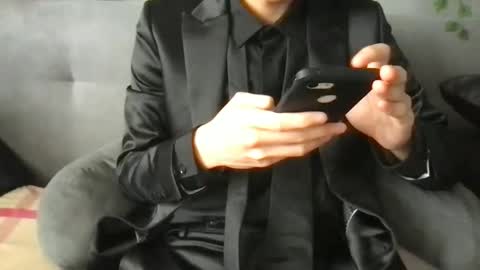 Snapshot of suitfetishez chatting on February 5, 8:57 pm suitfetishez online show from February 5, 8:57 pm