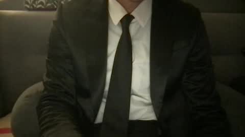 Snapshot of suitfetishez chatting on February 13, 6:42 am suitfetishez online show from February 13, 6:42 am