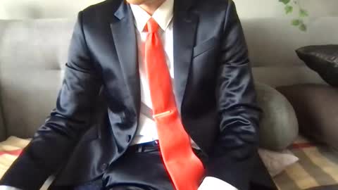 Snapshot of suitfetishez chatting on February 26, 8:52 pm suitfetishez online show from February 26, 8:52 pm