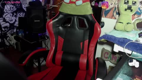 Sukylee online show from September 25, 8:45 pm