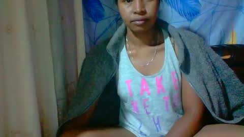 Snapshot of sukietalore chatting on May 25, 12:05 am SukieTalore online show from May 25, 12:05 am