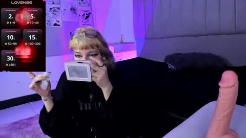    online show from December 9, 12:30 pm