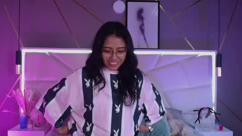 SUKI online show from April 10, 11:37 am