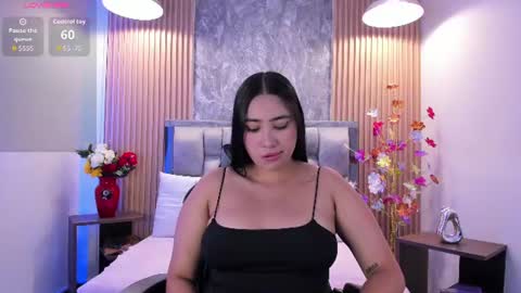 Snapshot of sulay_kim chatting on July 23, 7:45 pm Sulay online show from July 23, 7:45 pm