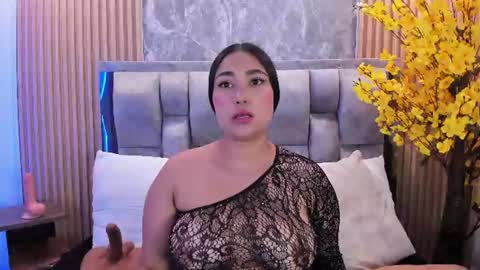 Snapshot of sulay_kim chatting on August 7, 8:55 pm Sulay online show from August 7, 8:55 pm