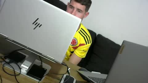 Snapshot of sultansgirls chatting on September 12, 10:10 pm The Sultan online show from September 12, 10:10 pm