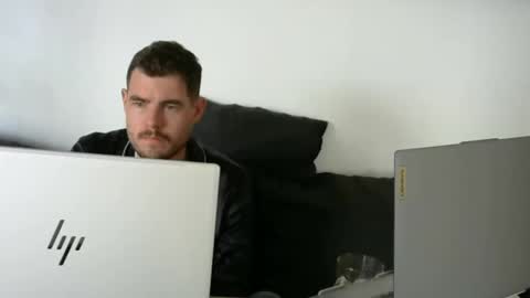 Snapshot of sultansgirls chatting on September 15, 4:51 pm The Sultan online show from September 15, 4:51 pm