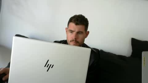 Snapshot of sultansgirls chatting on September 18, 4:20 pm The Sultan online show from September 18, 4:20 pm