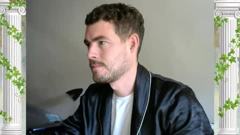 Snapshot of sultansgirls chatting on October 3, 4:37 pm The Sultan online show from October 3, 4:37 pm