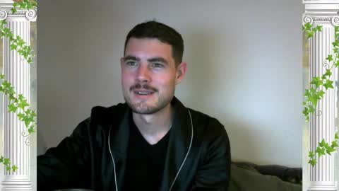 Snapshot of sultansgirls chatting on October 11, 9:57 pm The Sultan online show from October 11, 9:57 pm