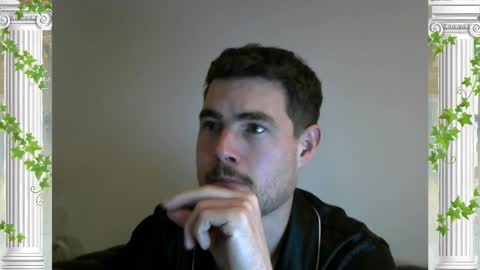 Snapshot of sultansgirls chatting on October 29, 11:39 pm The Sultan online show from October 29, 11:39 pm