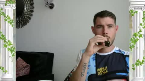 Snapshot of sultansgirls chatting on November 2, 3:58 pm The Sultan online show from November 2, 3:58 pm