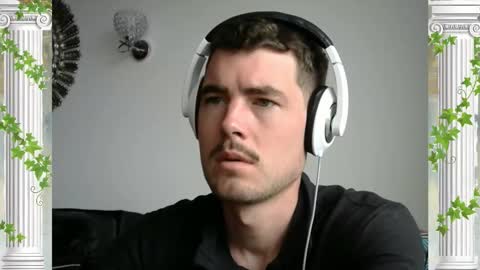 Snapshot of sultansgirls chatting on November 5, 5:35 pm The Sultan online show from November 5, 5:35 pm