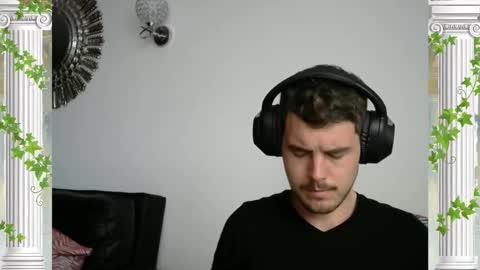 Snapshot of sultansgirls chatting on November 10, 4:28 pm The Sultan online show from November 10, 4:28 pm