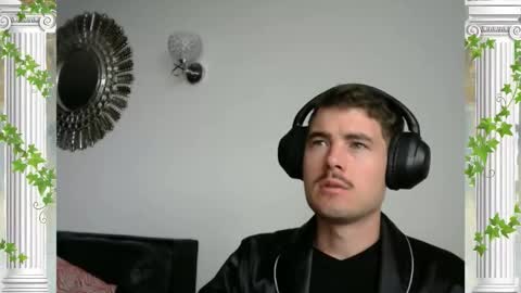 Snapshot of sultansgirls chatting on November 16, 4:12 pm The Sultan online show from November 16, 4:12 pm