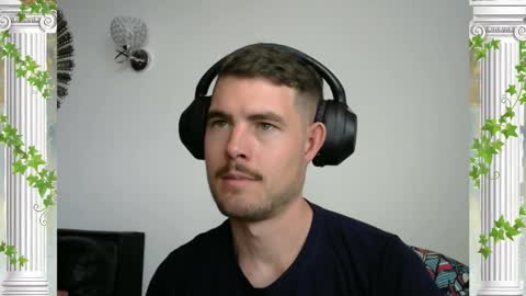 Snapshot of sultansgirls chatting on November 20, 5:12 pm The Sultan online show from November 20, 5:12 pm