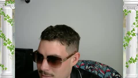 Snapshot of sultansgirls chatting on November 25, 5:24 pm The Sultan online show from November 25, 5:24 pm