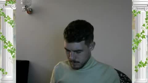 Snapshot of sultansgirls chatting on December 3, 2:52 am The Sultan online show from December 3, 2:52 am