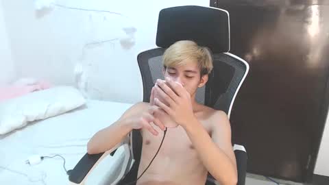 sultry_charls online show from November 9, 6:39 pm