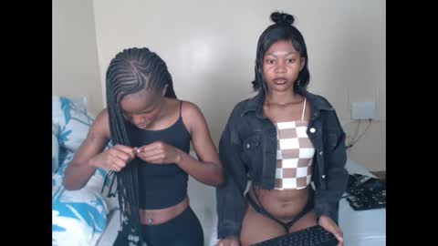 Snapshot of sultryvibesonly chatting on November 17, 1:22 am sultryvibesonly online show from November 17, 1:22 am