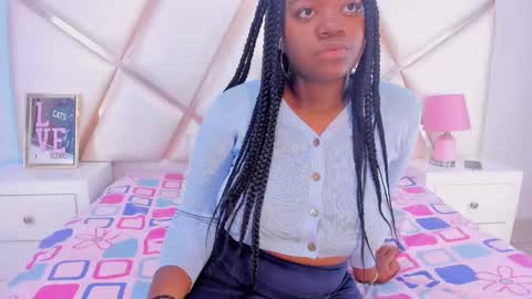 Snapshot of sulyclarck chatting on October 2, 8:27 pm Hot ebony online show from October 2, 8:27 pm