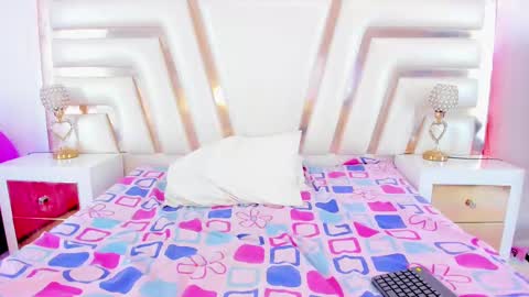 Snapshot of sulyclarck chatting on October 4, 2:26 pm Hot ebony online show from October 4, 2:26 pm