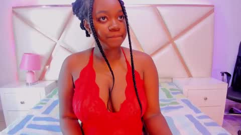 Snapshot of sulyclarck chatting on October 23, 7:34 pm Hot ebony online show from October 23, 7:34 pm