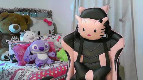 summer 09 online show from April 9, 2:33 am