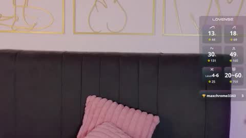 OnlyFans summer holiday online show from November 9, 7:50 am