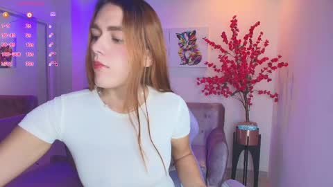 summer_miller online show from April 13, 11:27 am