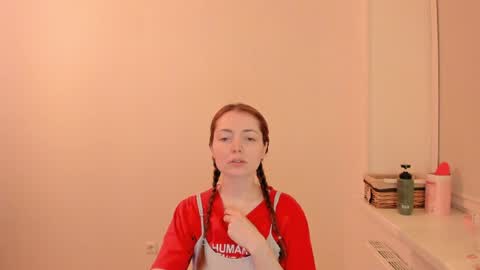 Summer Preston online show from April 13, 9:42 pm