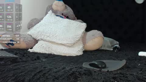 Andres-tattoos  Derek Hairy online show from February 21, 6:40 am