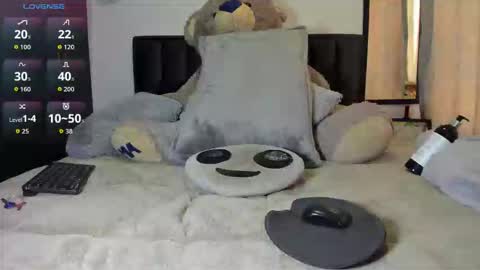 Snapshot of summer_romance chatting on February 20, 7:58 pm Andres-tattoos Derek Hairy online show from February 20, 7:58 pm