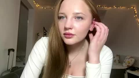 Taya online show from May 28, 6:38 pm