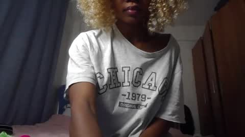 Snapshot of summerbuddy chatting on July 12, 4:58 am summerbuddy online show from July 12, 4:58 am