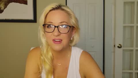 Amber online show from March 6, 5:09 pm