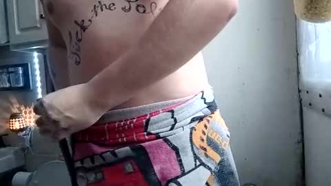 Snapshot of sumstine420 chatting on February 15, 7:39 pm sumstine420 online show from February 15, 7:39 pm