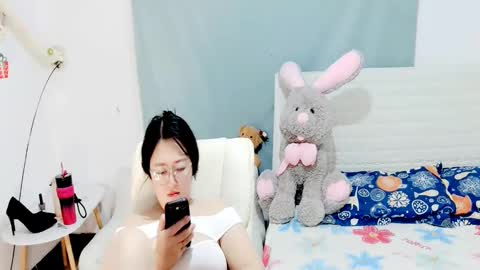 Snapshot of sun_yummy chatting on January 6, 9:52 am Lucis online show from January 6, 9:52 am