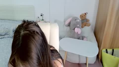 Snapshot of sun_yummy chatting on November 16, 5:57 am Lucis online show from November 16, 5:57 am