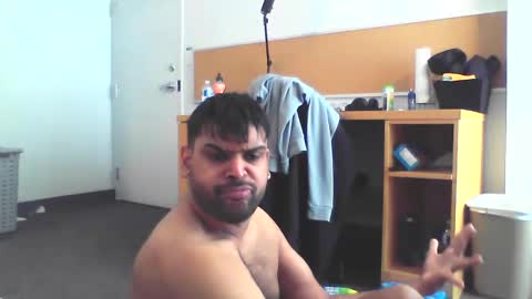 Snapshot of sundoog chatting on February 11, 6:01 pm Sundoog online show from February 11, 6:01 pm