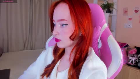 Snapshot of sunflare_ chatting on December 14, 4:34 pm sunflare_ online show from December 14, 4:34 pm